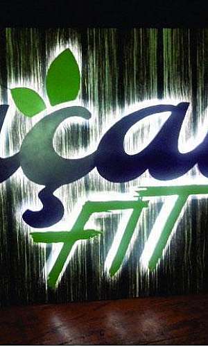 Letra caixa com iluminação Letra caixa com iluminação